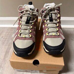 Merrell Oakcreek Mid WP in Burlwood/oyster 9.5 Wide